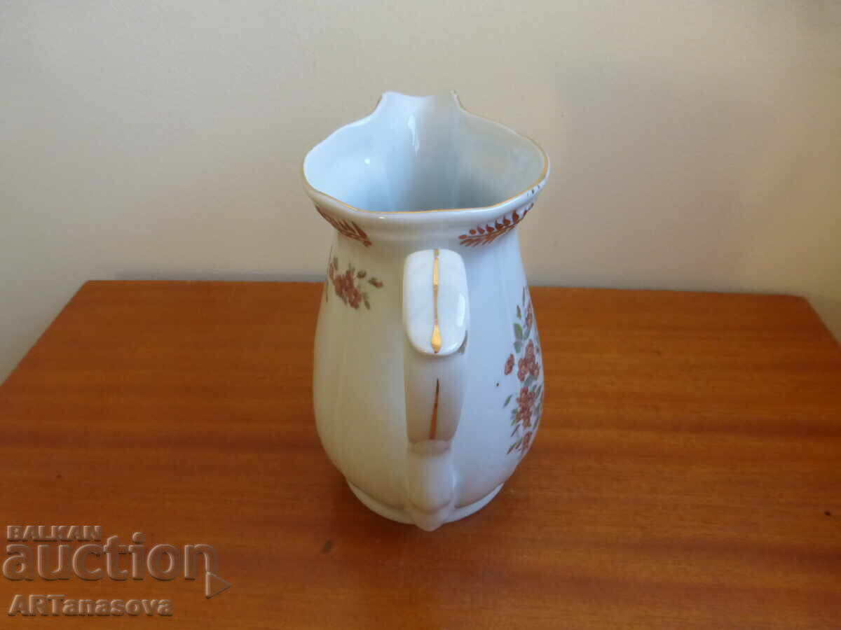 Delivery of Bulgarian porcelain pitcher Kosta Yordanov Vidin 1960