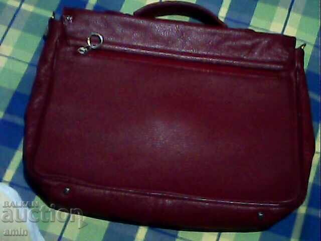 BRANDED FRENCH beautiful leather bag 40 by 30cm with price 20.00 €