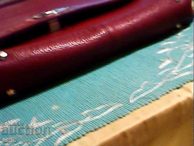 BRANDED FRENCH beautiful leather bag 40 by 30cm - 7