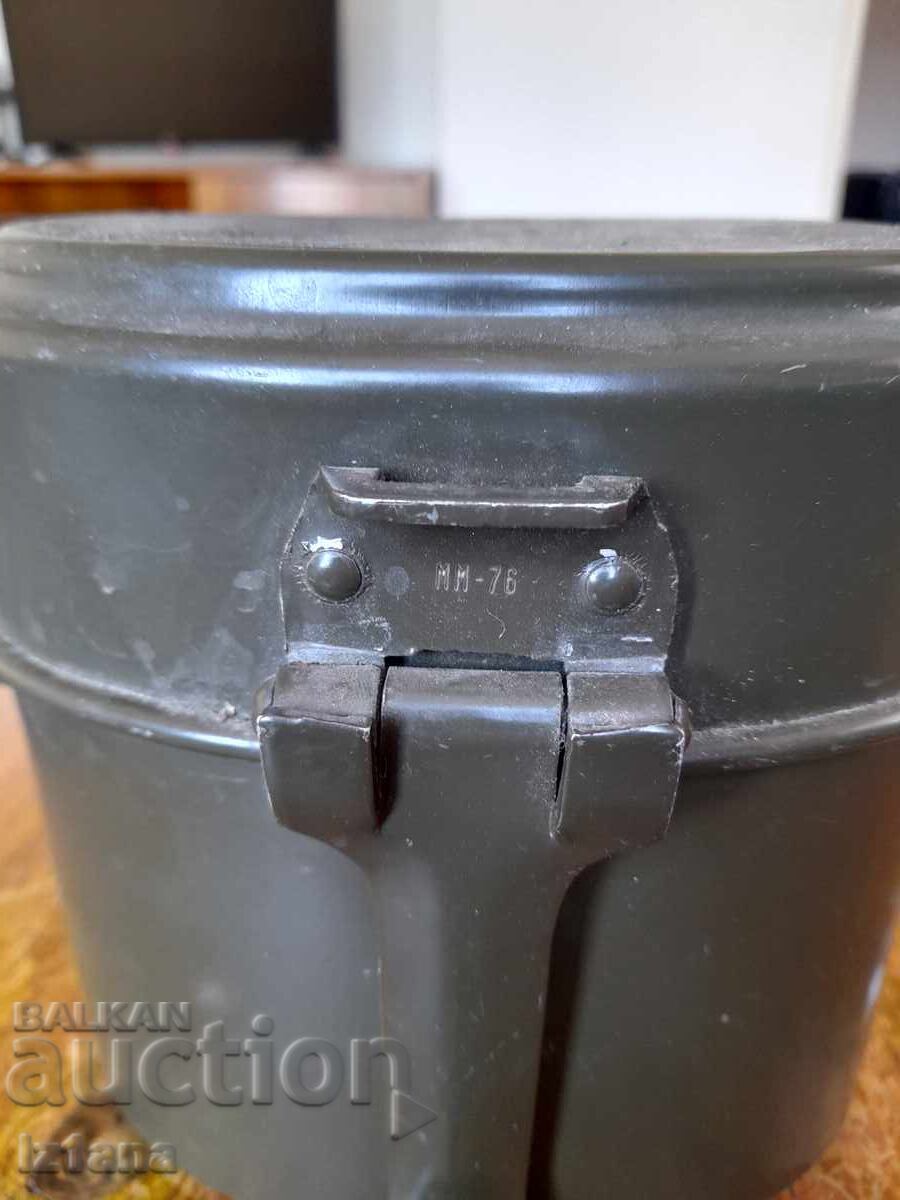Old military food canteen with price 43.00 €