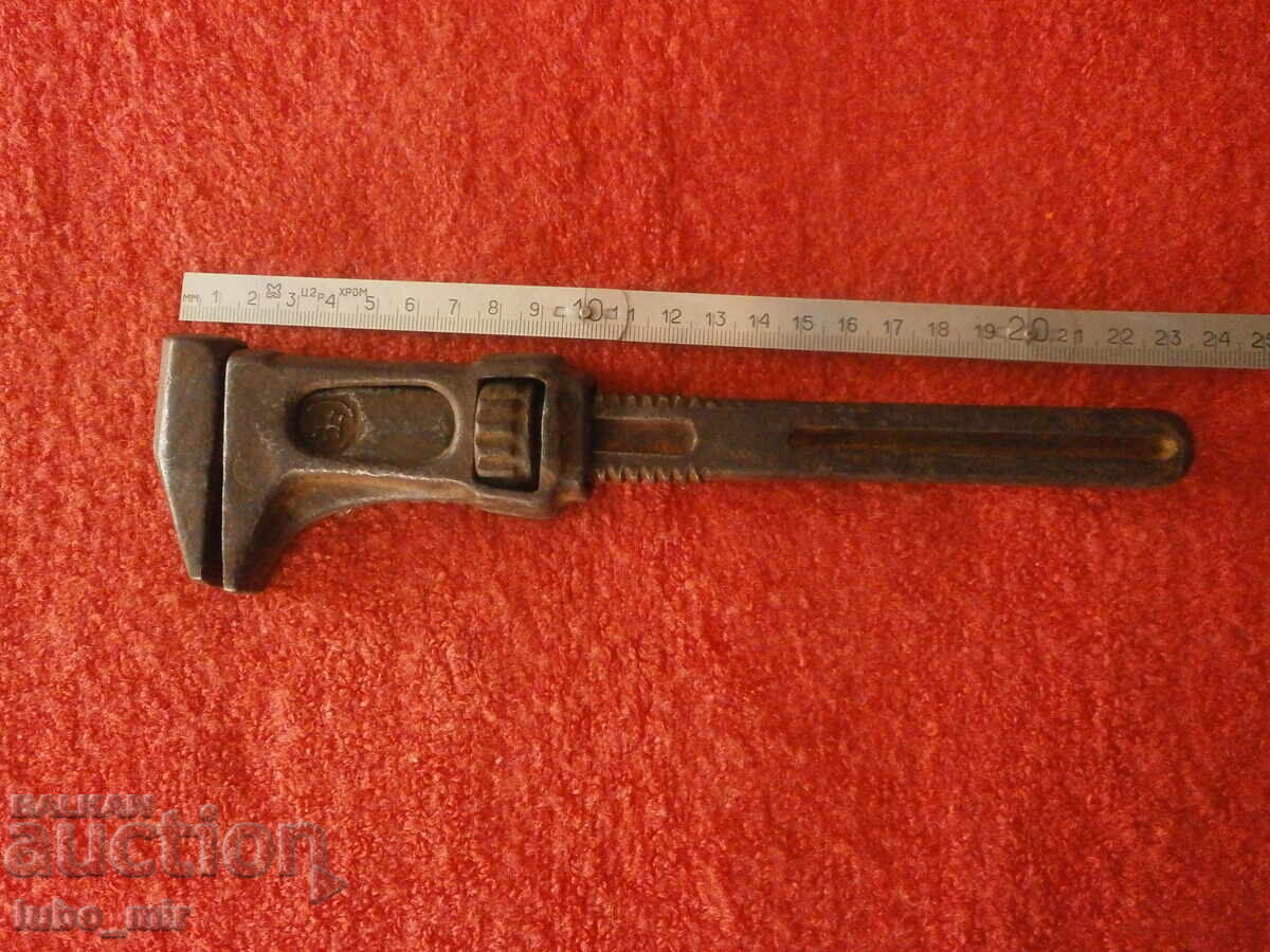 ANTIQUE GERMAN ADJUSTABLE WRENCH with price 6.00 €