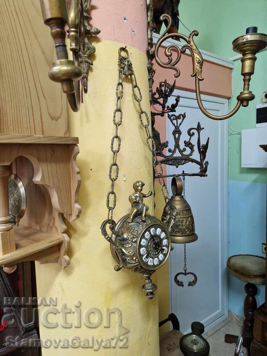 Уникален антикварен френски стенен бронзов часовник с цена 222.00 €