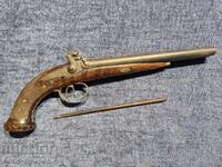 Double-barreled percussion pistol. 45 cm