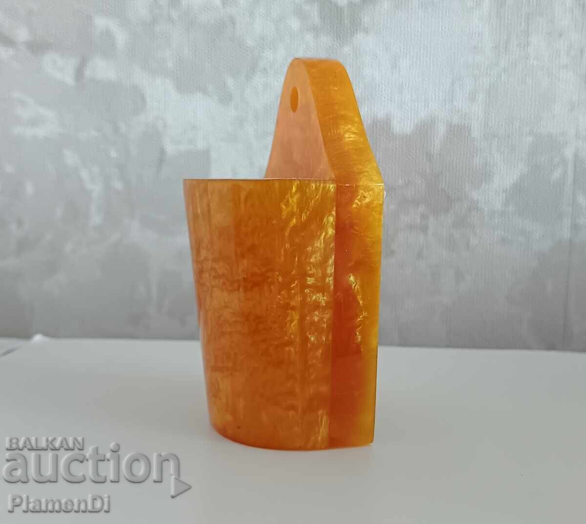 Katalin Bakelite Lava Flow wall mount with label with price 13.00 €