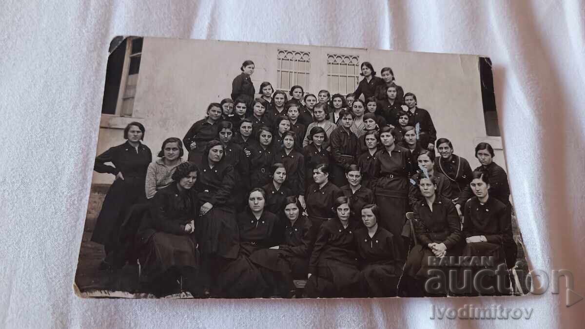 Φωτογραφία Μαθητές με τη δασκάλα τους 1932