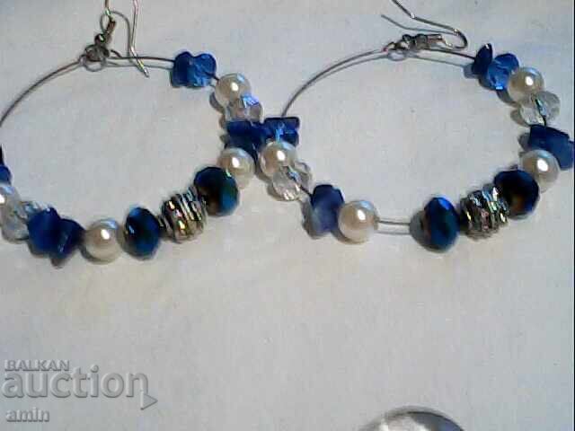 Beautiful set of natural stone pearls with price 10.00 €