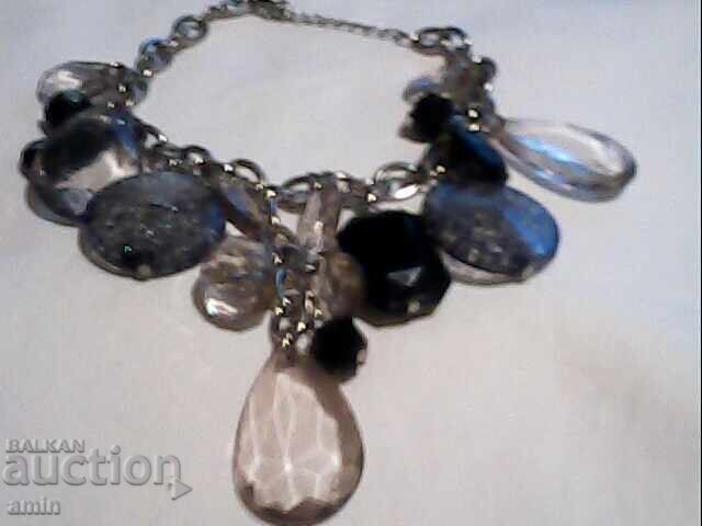 Delivery of Beautiful set of natural stone pearls