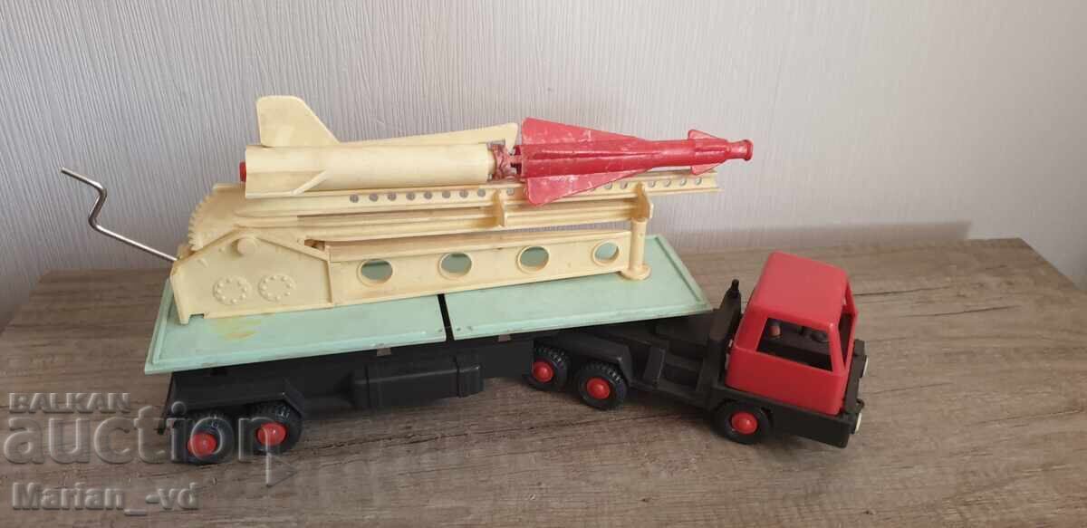 Стара пластмасова играчка -ракетна станция - 5