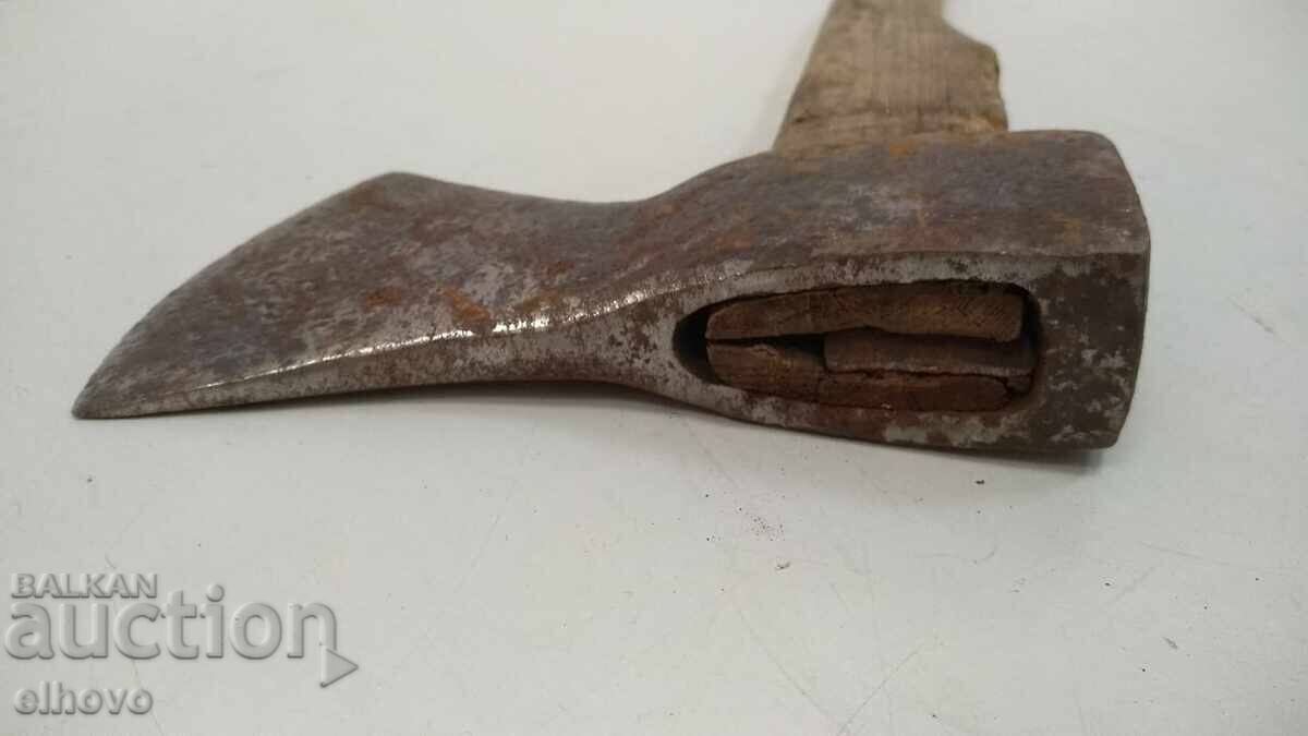 Livrarea Topor vechi cu coadă, 1360g