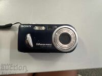 Sony Cyber-shot DSC-P12 digital camera