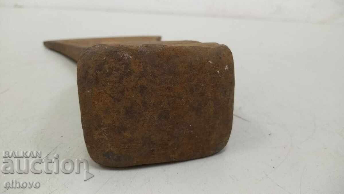 Topor 1610g cu preț 20.00 €
