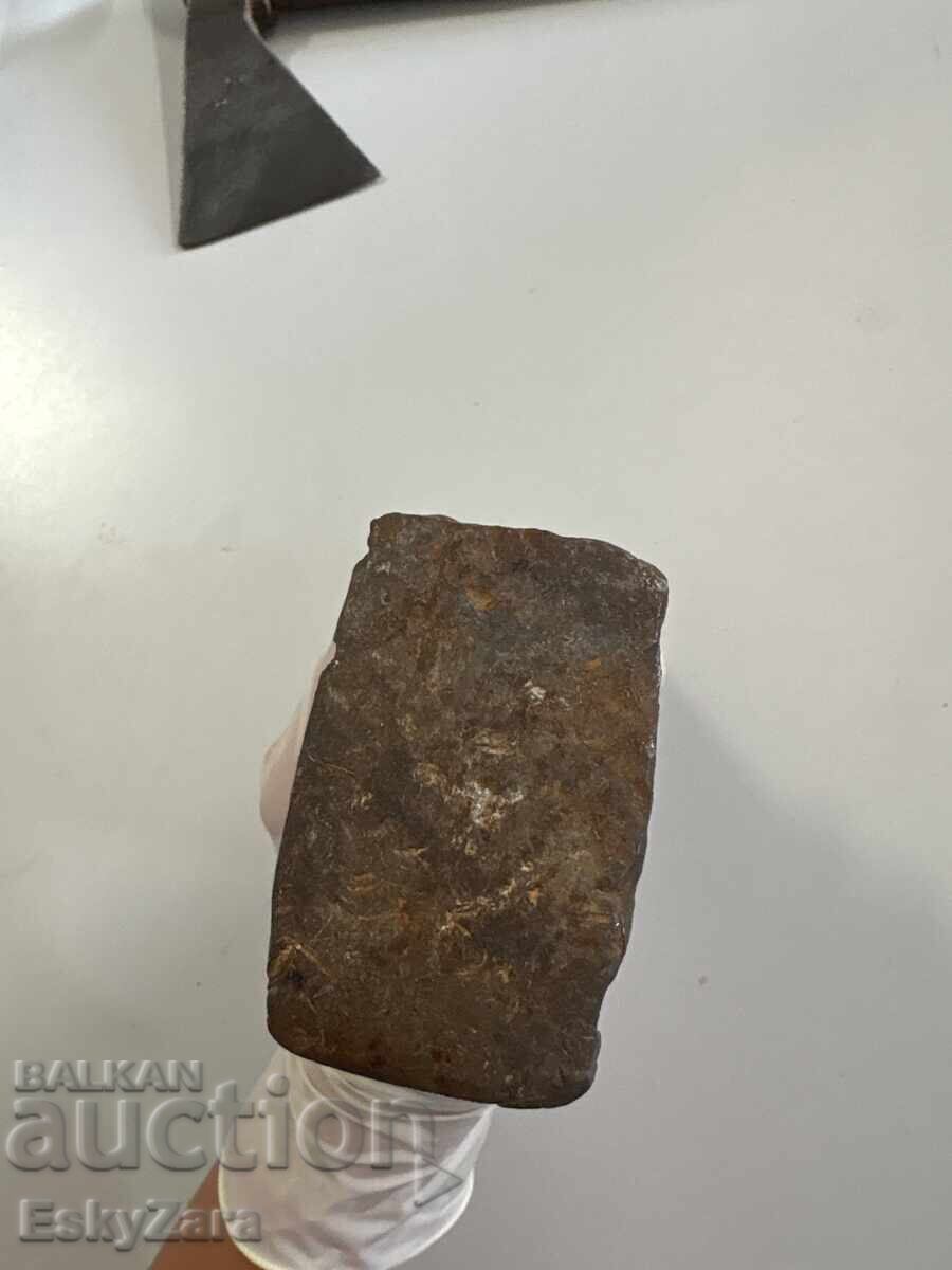 Δημοπρασία Παλιό σφυρήλατο γερμανικό τσεκούρι GARANTIE 1400g με σφραγίδα