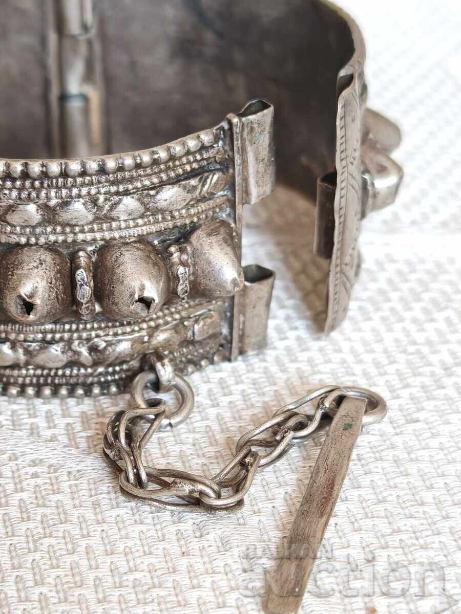 Auction  Unique Antique Silver Revival Bracelet Late 18th Century