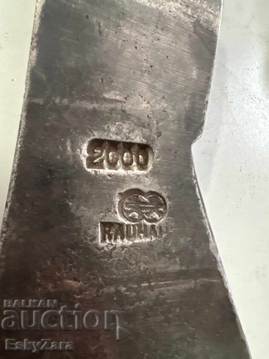 Finnish forged axe RAUHALA 2000g / 2 kg with price 25.00 € Finnish forged axe RAUHALA 2000g / 2 kg with price 25.00 €