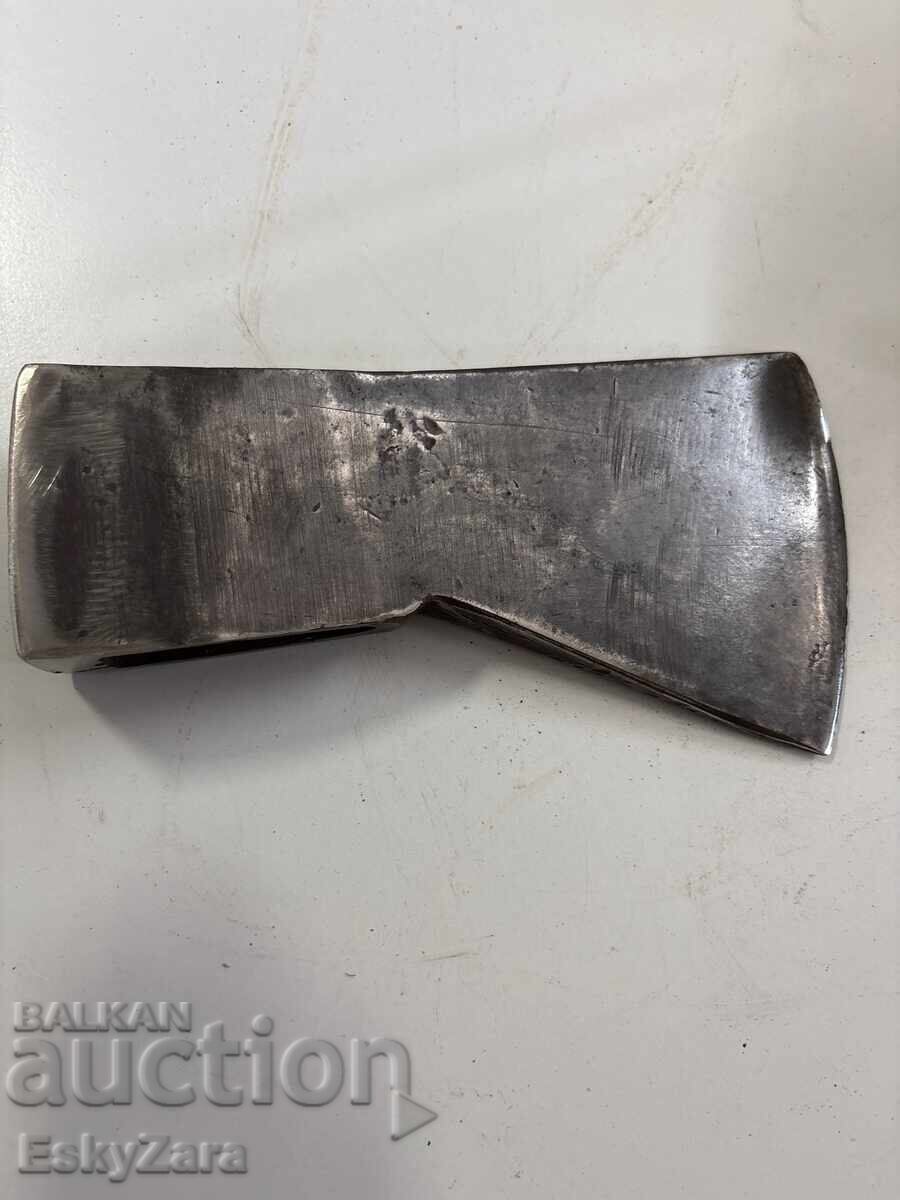 Delivery of Finnish forged axe RAUHALA 2000g / 2 kg Delivery of Finnish forged axe RAUHALA 2000g / 2 kg