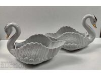 MANY LARGE EXCELLENT SWANS PORCELAIN FIGURE SWAN