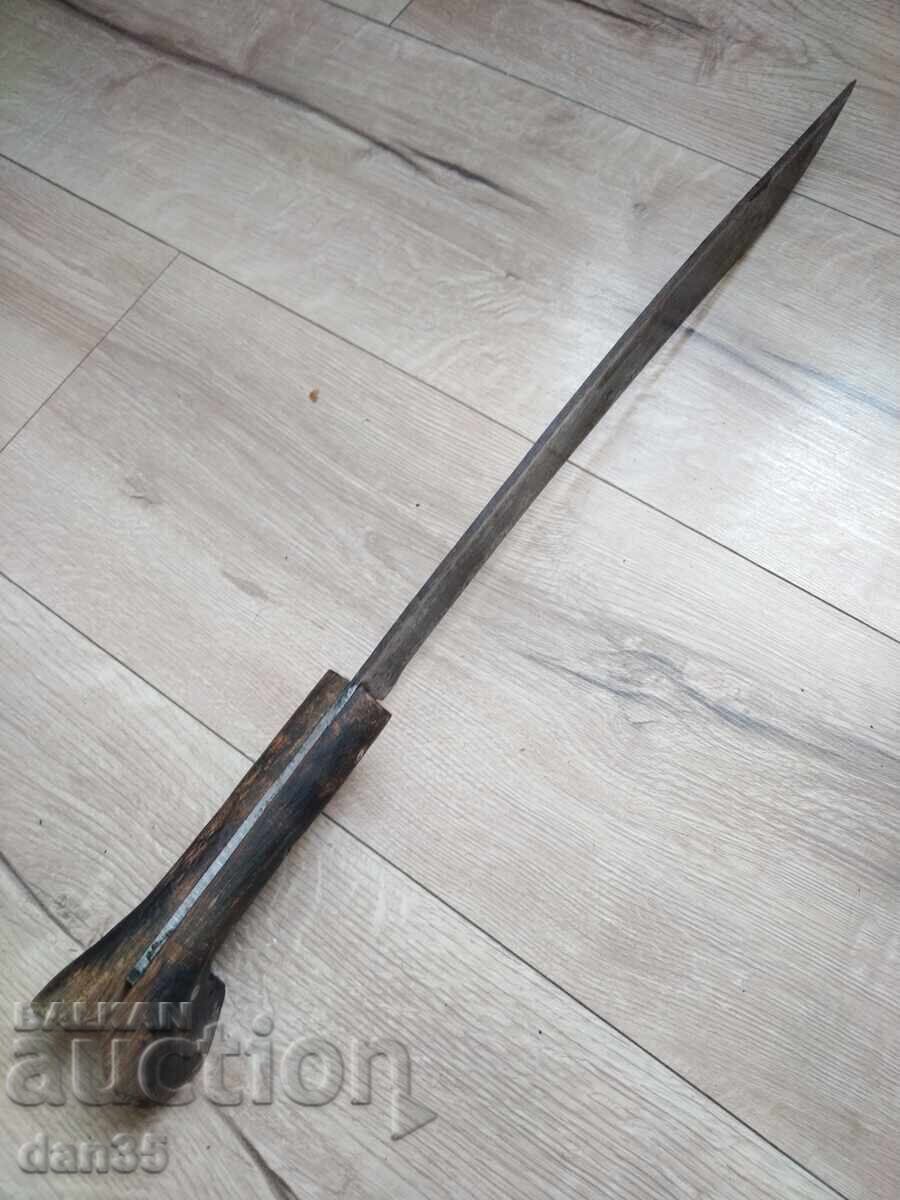 Auction  YATAGAN KARAKULAK SABER QAMA
