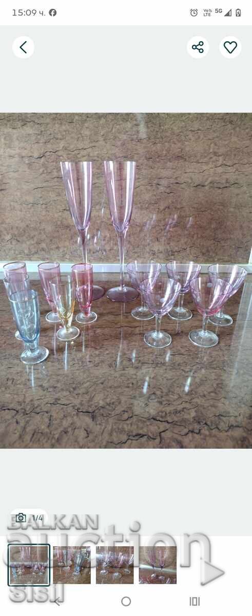 Винтидж лот от цветни стъклени чаши / Vintage Coloured Glass