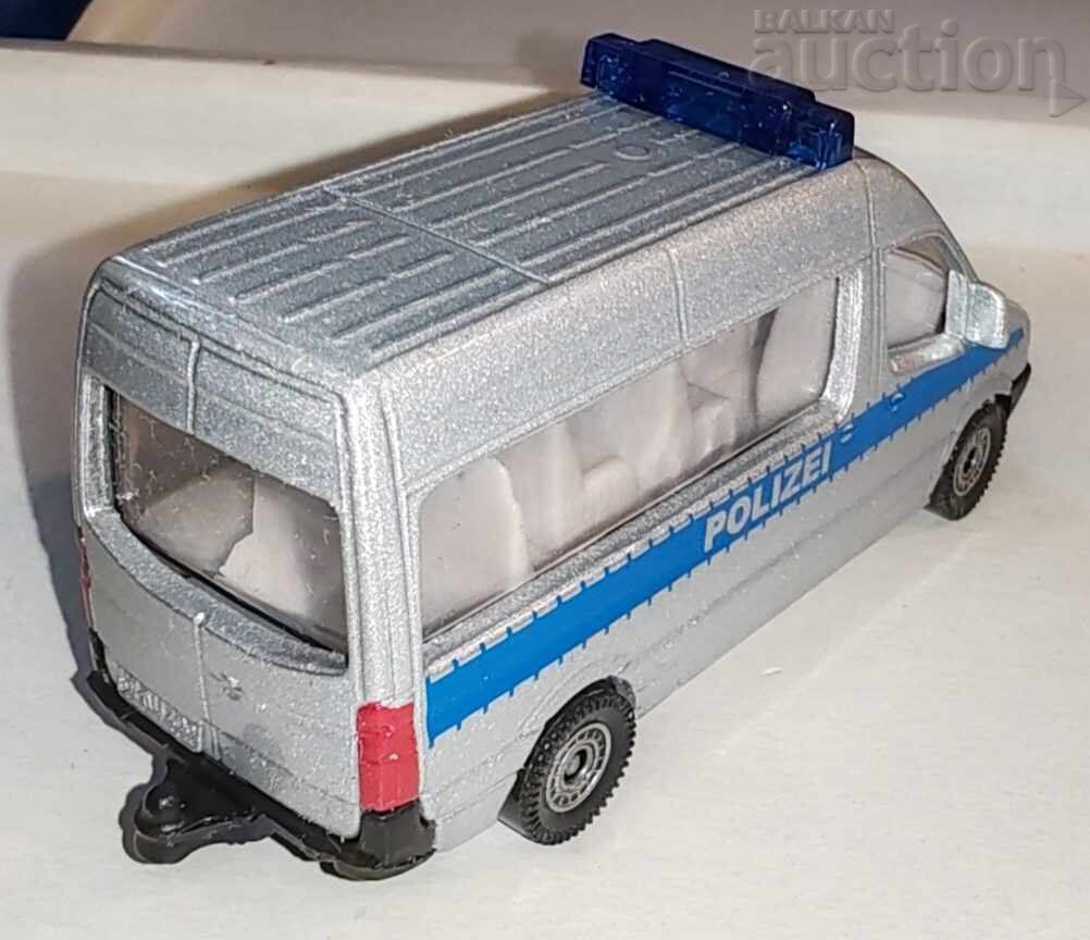 Доставка на Метална ретро количка Siku Police Van (каталожен номер 0804)