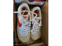 Πωλούνται: γυναικεία sneakers NIKE LEGACY LIFT Γυναικεία sneakers