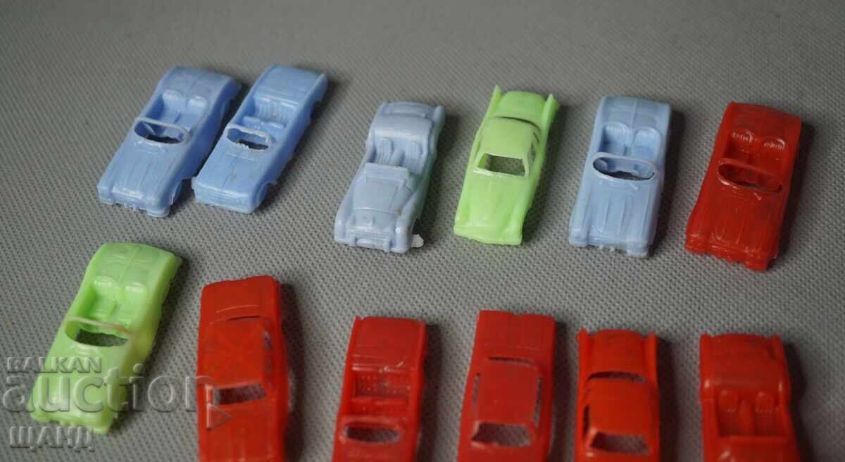 Lot 16 Old Socialist plastic toys retro car model with price 5.45 € Lot 16 Old Socialist plastic toys retro car model with price 5.45 €