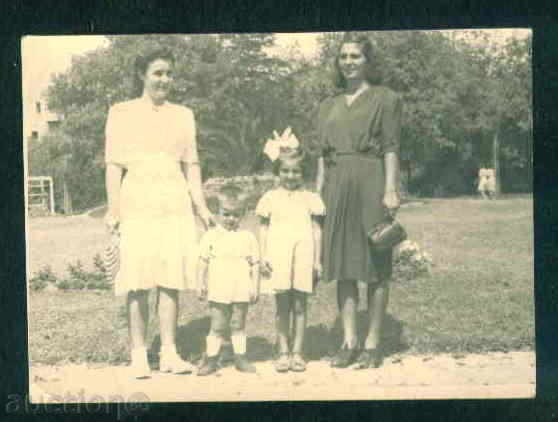 BURGAS, Bulgaria Fotografii Park BURGAS foto / A1180 cu preț 2.00 BGN | € 1.02 BURGAS, Bulgaria Fotografii Park BURGAS foto / A1180 cu preț 2.00 BGN | € 1.02