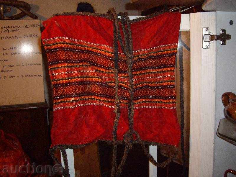 Стара плетена носилка