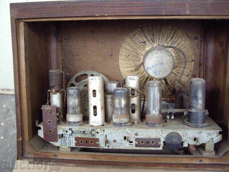 Old Radio \ "Tesla \" with price 110.00 BGN | € 56.24 Old Radio \ "Tesla \" with price 110.00 BGN | € 56.24