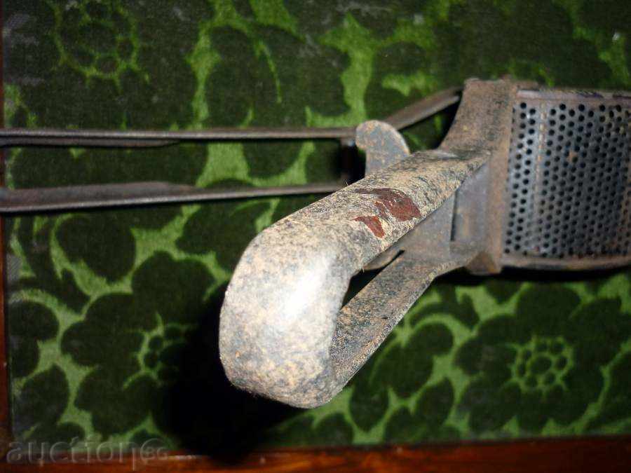 Potato press with price 20.00 BGN | € 10.23