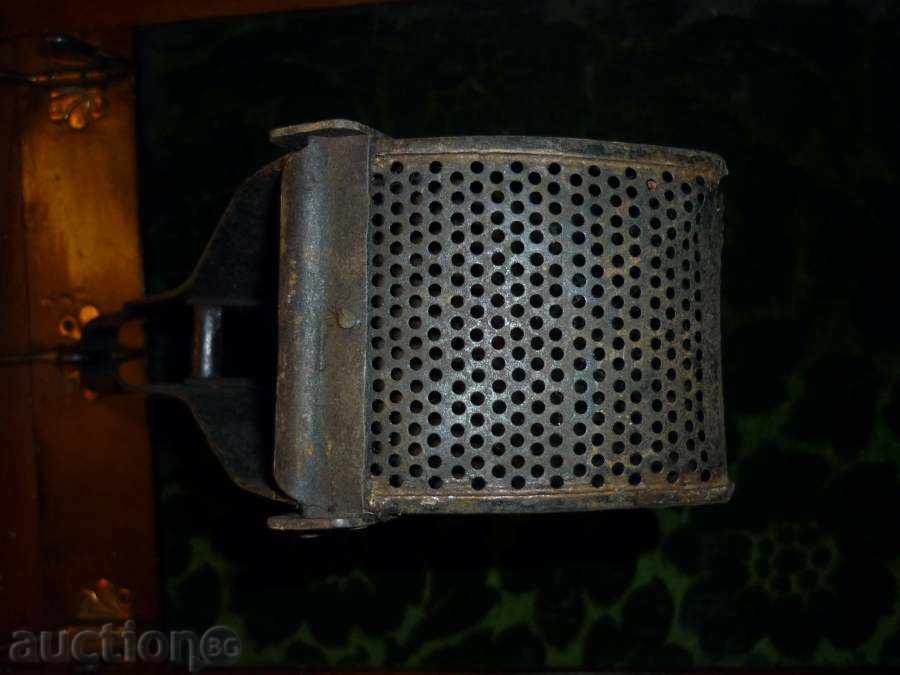 Auction  Potato press