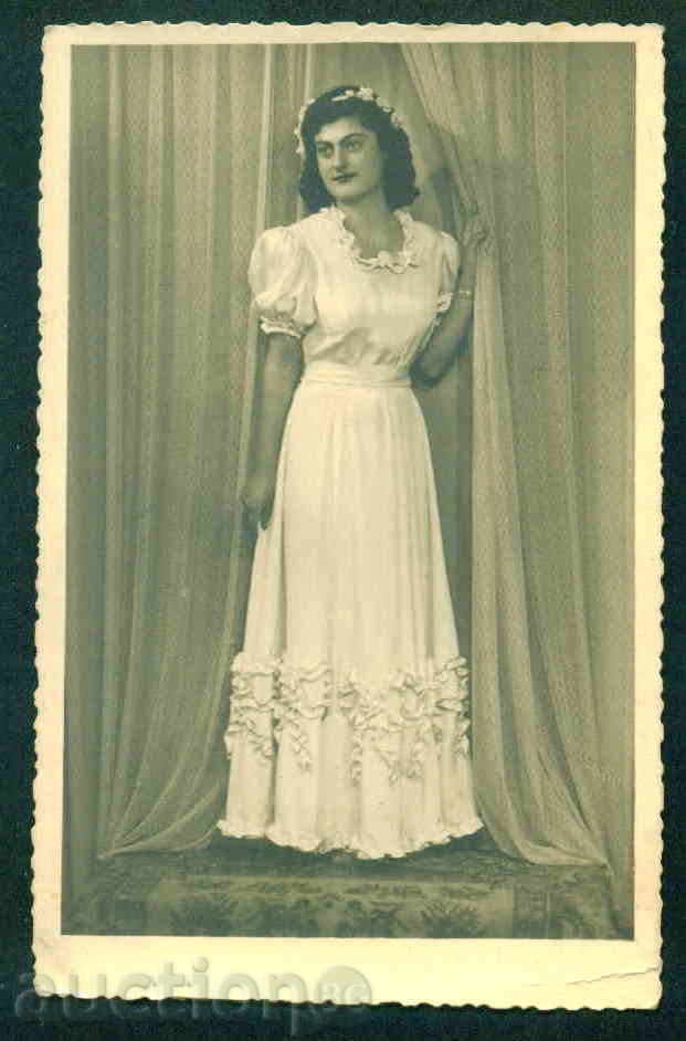 ШУМЕН  - фото СВЕТЛИНА - булка Еодим 1947 г.  / M5288