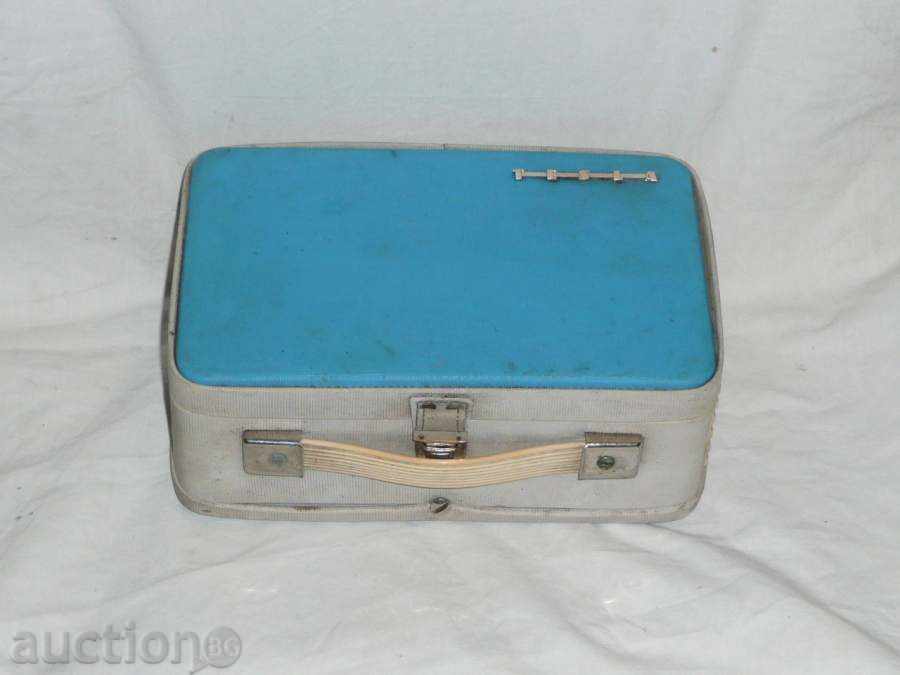 Малък ролков магнетофон - tesla с цена € 76.69 | 149.99 лв. Малък ролков магнетофон - tesla с цена € 76.69 | 149.99 лв.