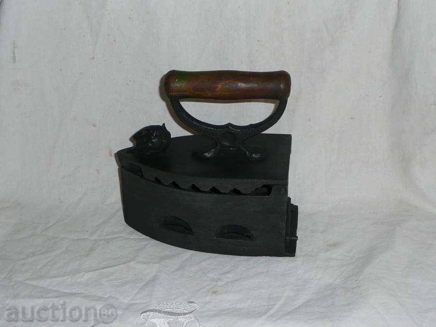 Ютия на жар с вътрешна скара с цена € 17.38 | 33.99 лв. Ютия на жар с вътрешна скара с цена € 17.38 | 33.99 лв.