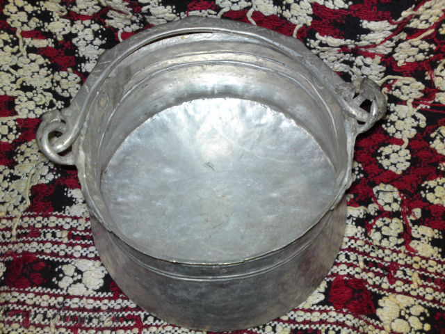 Аукцион Менче, калайдисано.