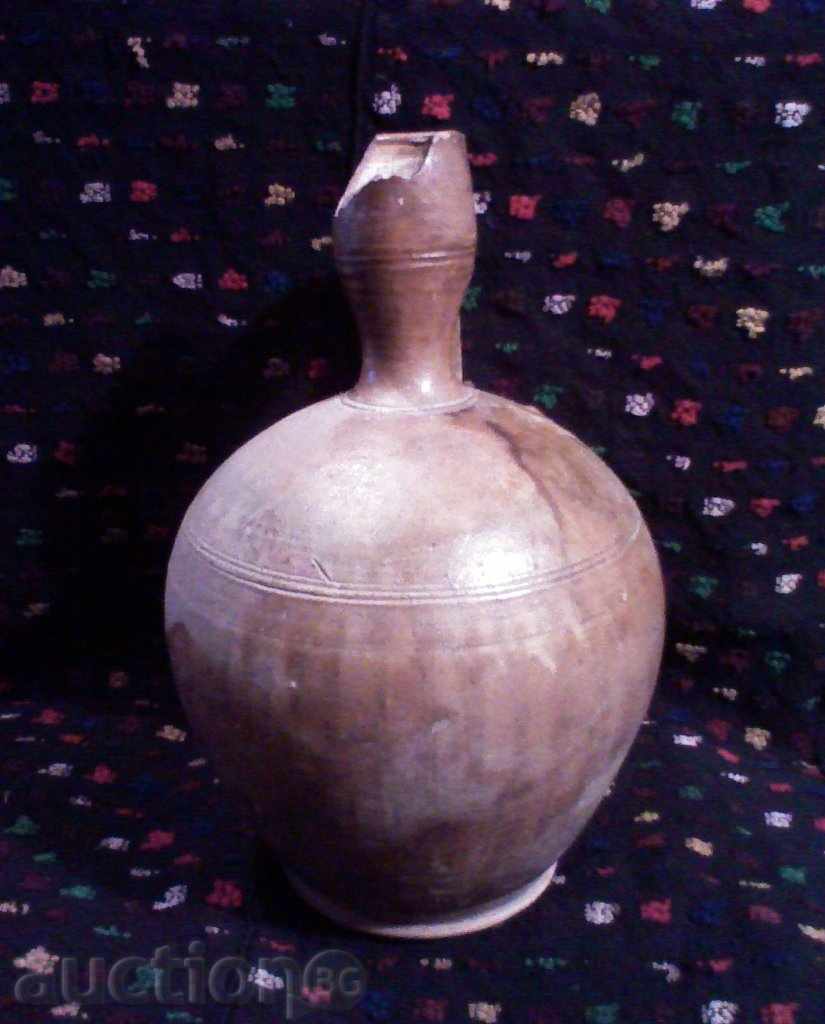 Auction A beautiful household jug Auction A beautiful household jug