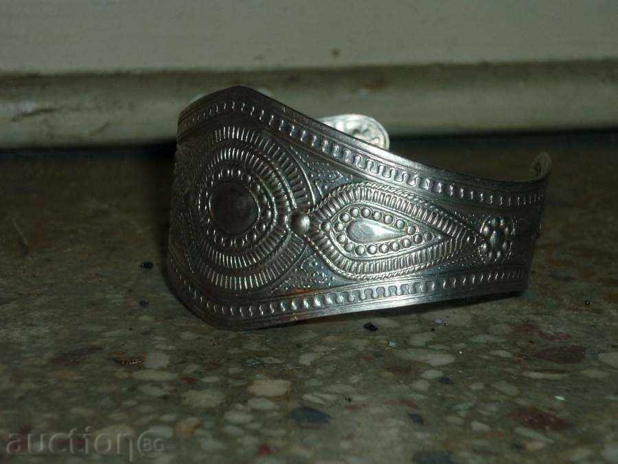 βραχιόλι με τιμή 36.00 BGN | € 18.41 βραχιόλι με τιμή 36.00 BGN | € 18.41