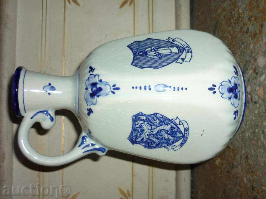 Αρχαία κανάτα από πορσελάνη με τιμή 40.00 BGN | € 20.45 Αρχαία κανάτα από πορσελάνη με τιμή 40.00 BGN | € 20.45