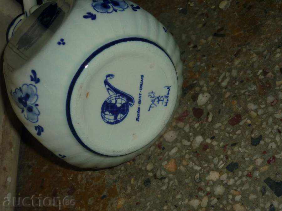 Παράδοση Αρχαία κανάτα από πορσελάνη Παράδοση Αρχαία κανάτα από πορσελάνη