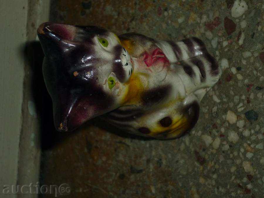 Ceramic kitten with price 30.00 BGN | € 15.34 Ceramic kitten with price 30.00 BGN | € 15.34