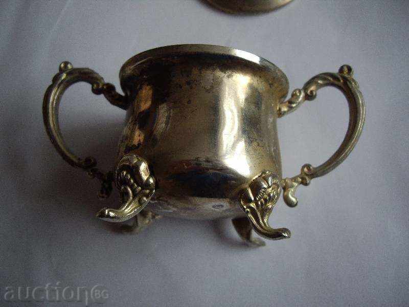 Auction An old pot may be a sugar bowl Auction An old pot may be a sugar bowl