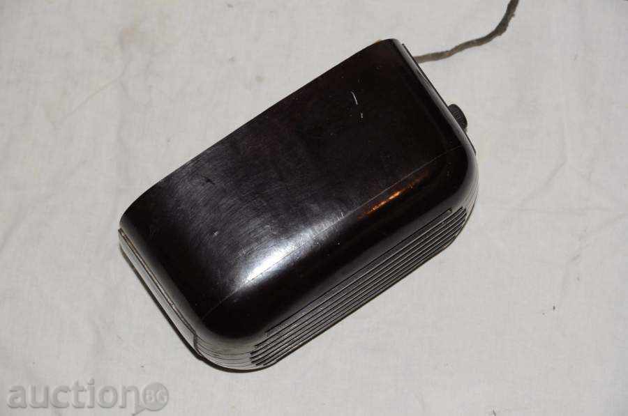Auction  Bakelite radio point