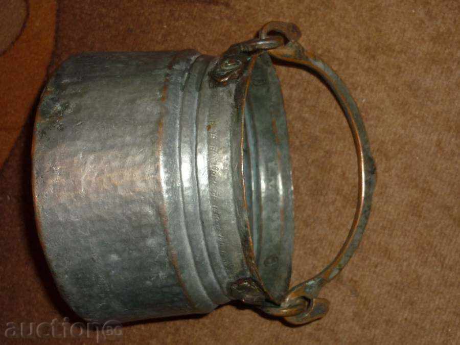 cazan oală de cupru, cupru, oală de cupru antic cu ciocanul manual cu preț 69.00 BGN | € 35.28 cazan oală de cupru, cupru, oală de cupru antic cu ciocanul manual cu preț 69.00 BGN | € 35.28