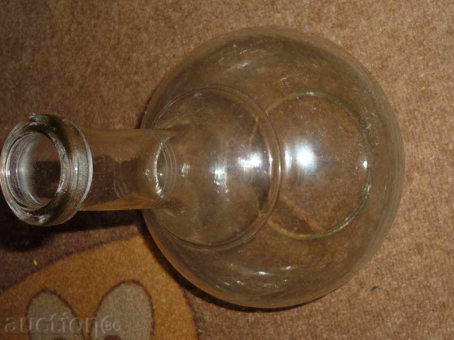 Delivery of An ancient carafe, a beaker Delivery of An ancient carafe, a beaker