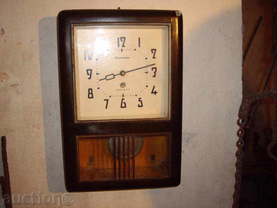 Стар стенен руски часовник \'\'Jantar\'\'