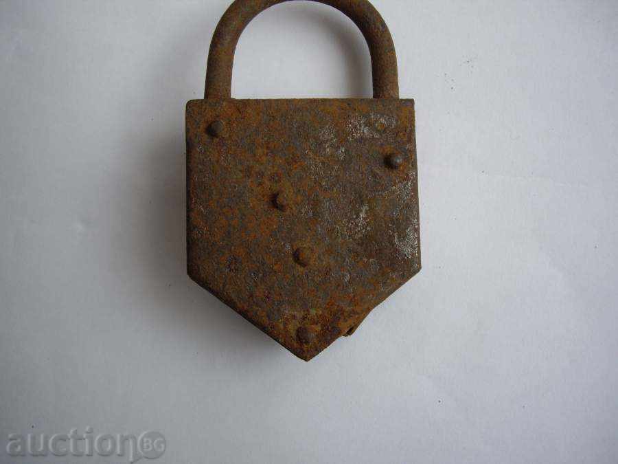 Δημοπρασία Παλιά πλαστά λουκέτο. Δημοπρασία Παλιά πλαστά λουκέτο.
