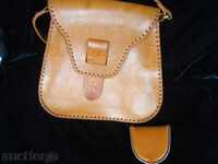 Lady's leather handbag + gift pornomonne.