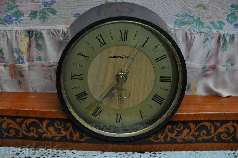 Auction  A box of Russian clock Yantar