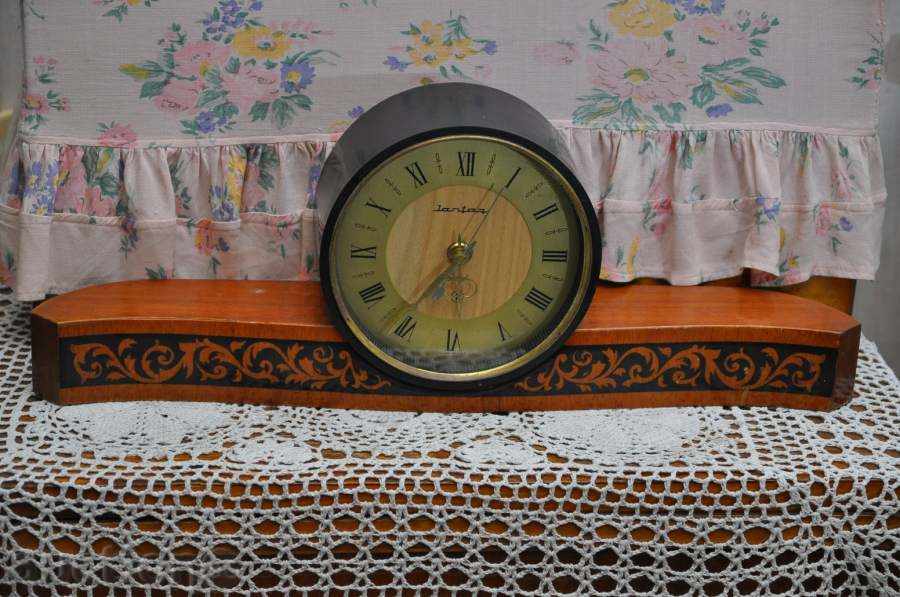 A box of Russian clock Yantar