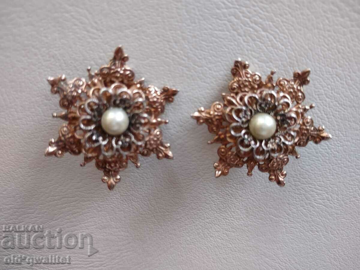 Παλιά σκουλαρίκια, ΑΣΗΜΙ 925, επίχρυσα με τιμή 127.00 BGN | € 64.93 Παλιά σκουλαρίκια, ΑΣΗΜΙ 925, επίχρυσα με τιμή 127.00 BGN | € 64.93