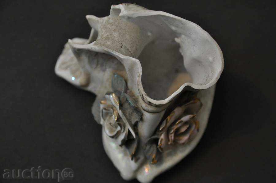 Porcelain figurine - FOLDED - 6 Porcelain figurine - FOLDED - 6